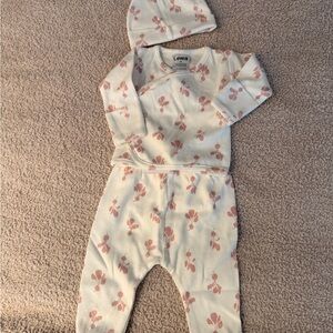 NWT! Newborn- Take Me Home Cream & Dusty Pink Floral One-Piece with Hat